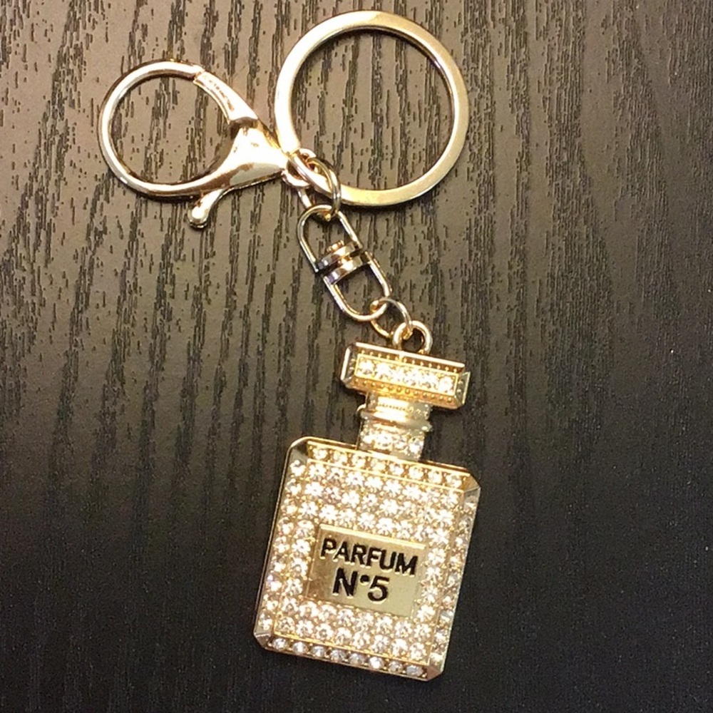 Gold Parfum Key Holder